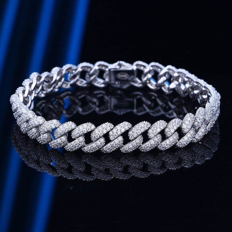 18k Gold Plated Cuban Link Bracelet Made With High Carbon Diamonds