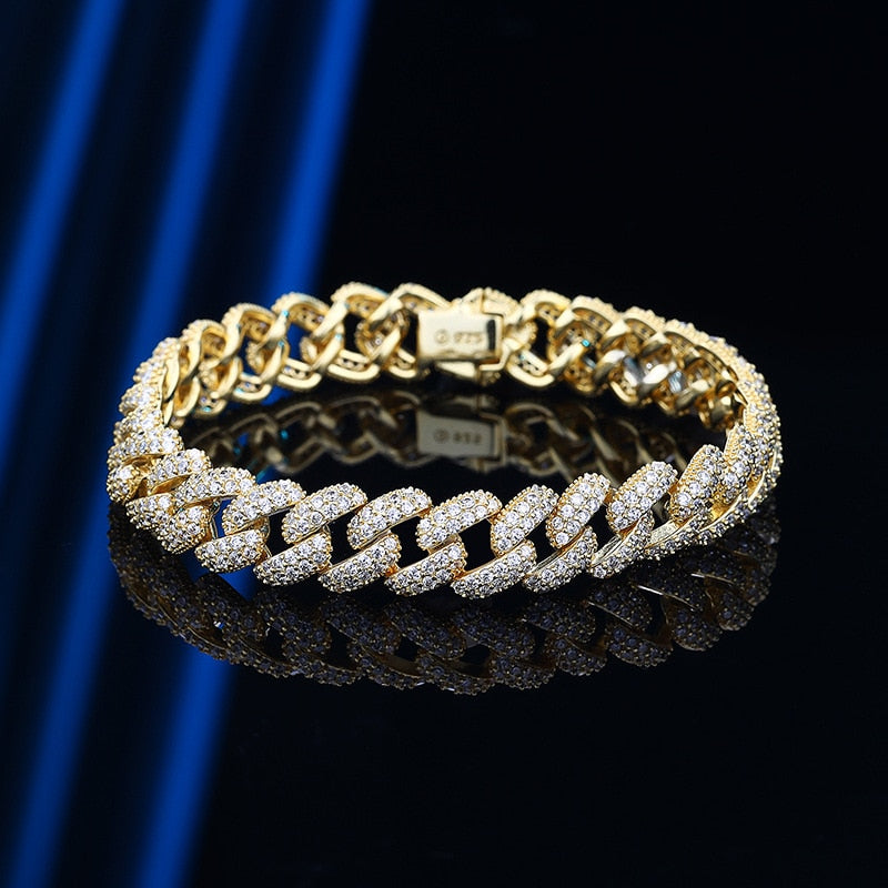 18k Gold Plated Cuban Link Bracelet Made With High Carbon Diamonds