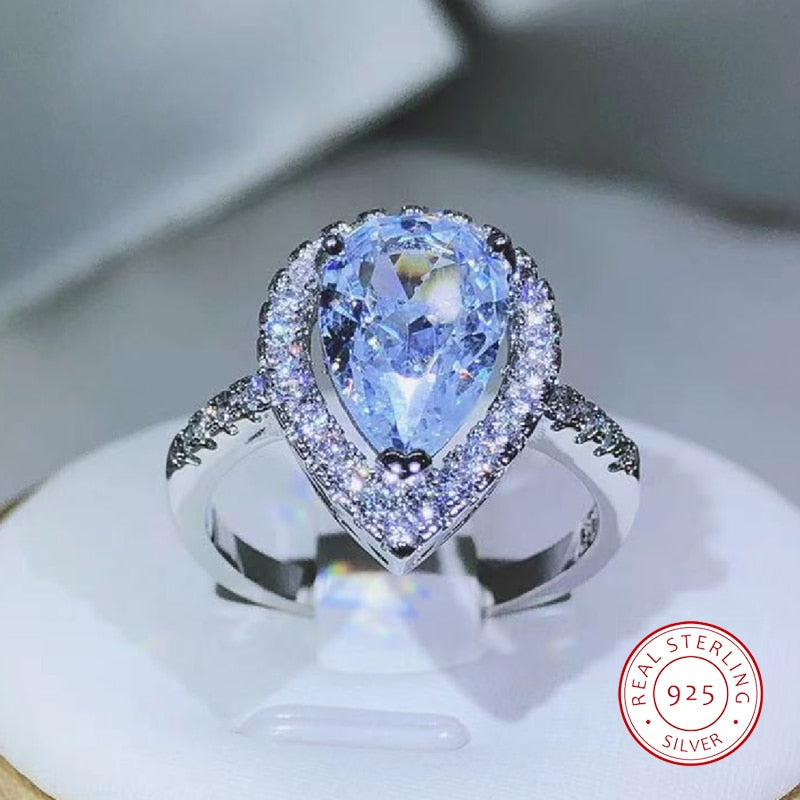 Elegant and Exquisite Tear Drop white zircon Ring With Diamonds
